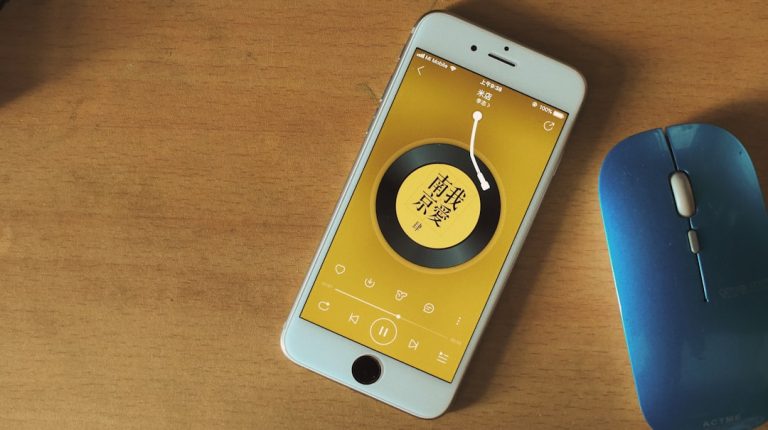 cockroaches using apps - How Cockroaches Are Using Apps to Communicate Without Internet: The Surprising Tech Behind It