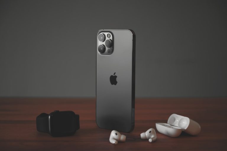 apples device leasing - Apple's New Device Leasing Program: Is Renting an iPhone Better Than Buying?